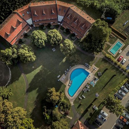 Abbazia Country Club Hotel Nemesnép Exterior foto