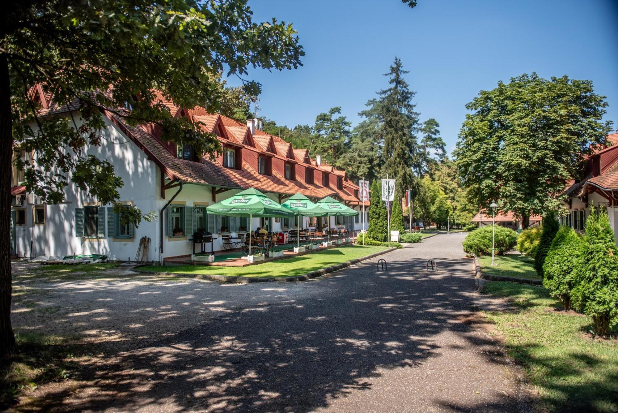 Abbazia Country Club Hotel Nemesnép Exterior foto